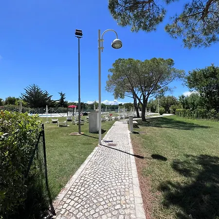 Casa Antia, Nuovo Bilocale Con Giardino In Con Piscina