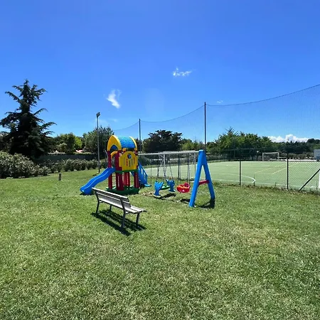 Casa Antia, Nuovo Bilocale Con Giardino In Con Piscina