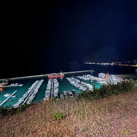 Casa Antia, Nuovo Bilocale Con Giardino In Con Piscina Feriepark Numana