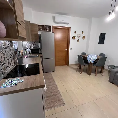 Casa Antia, Nuovo Bilocale Con Giardino In Con Piscina Feriepark *