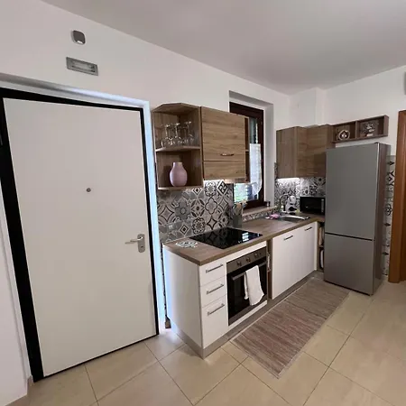 Casa Antia, Nuovo Bilocale Con Giardino In Con Piscina Feriepark