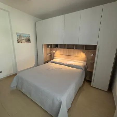 פארק נופש Casa Antia, Nuovo Bilocale Con Giardino In Con Piscina נומאנה