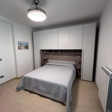 Casa Antia, Nuovo Bilocale Con Giardino In Con Piscina * 努马纳