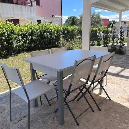 פארק נופש Casa Antia, Nuovo Bilocale Con Giardino In Con Piscina נומאנה