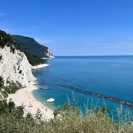 Casa Antia, Nuovo Bilocale Con Giardino In Con Piscina 假日公园 努马纳