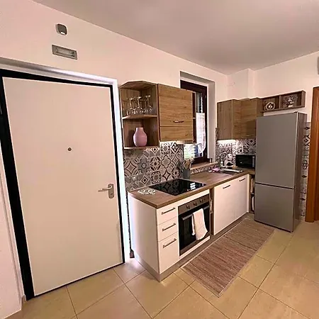 Casa Antia, Nuovo Bilocale Con Giardino In Con Piscina Feriepark Numana