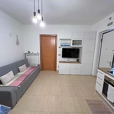 Feriepark Casa Antia, Nuovo Bilocale Con Giardino In Con Piscina *