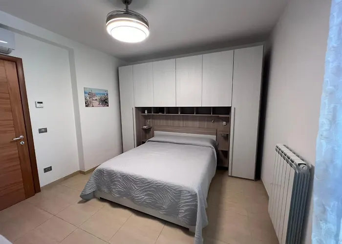 Casa Antia, Nuovo Bilocale Con Giardino In Con Piscina * Numana