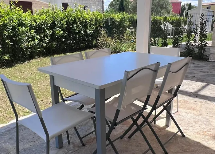 Prázdninový areál Casa Antia, Nuovo Bilocale Con Giardino In Con Piscina Numana