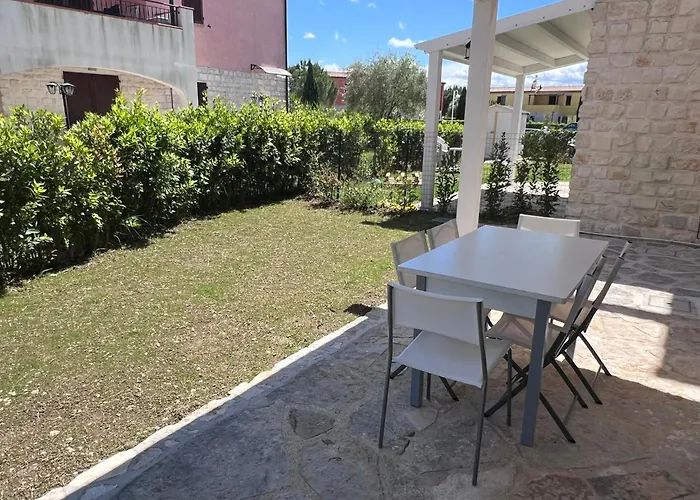 Casa Antia, Nuovo Bilocale Con Giardino In Con Piscina Numana